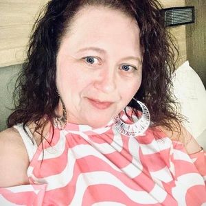 Meet your Posher, Chasity